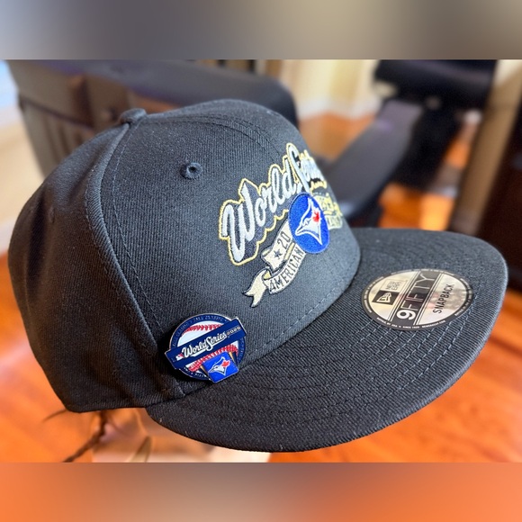 Gorgeous 2025 World Series Jays Cap!!! - Picture 6 of 7